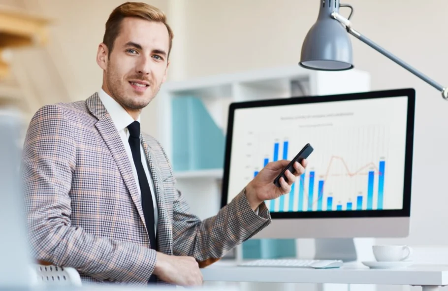Advantages of Investing in Your Own Business